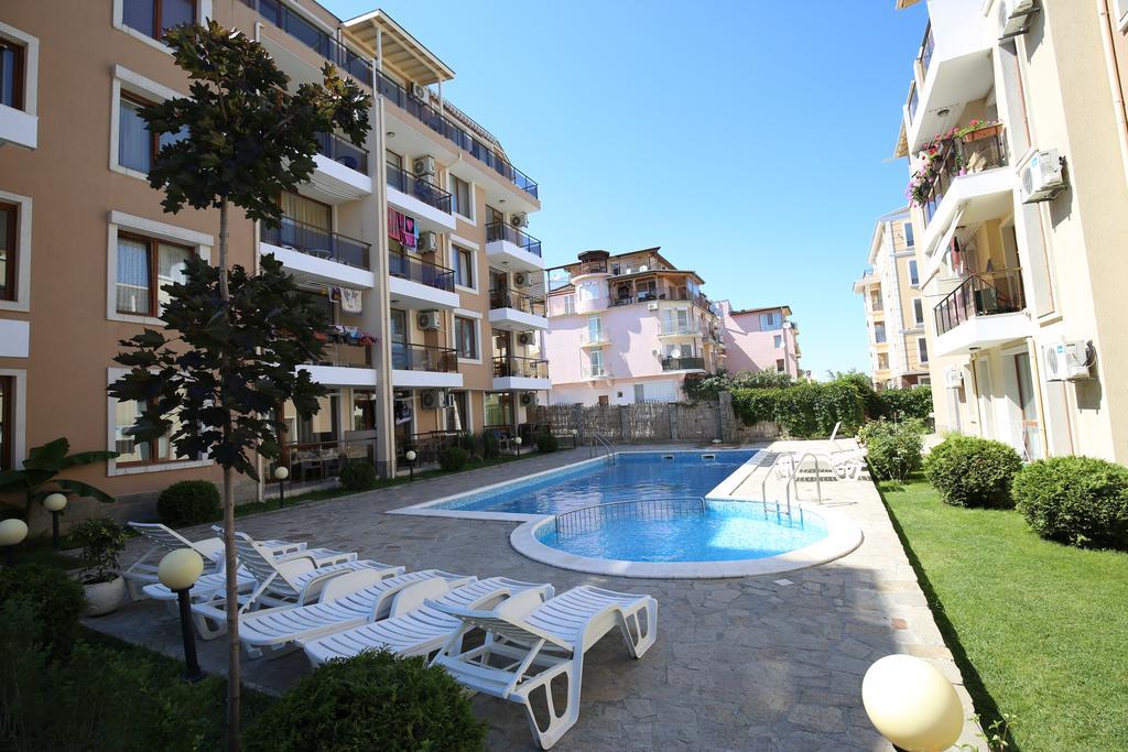 Apartments In Rif 2 Ravda Exterior photo